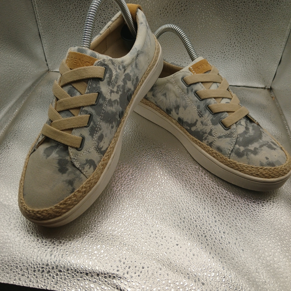Spenco Beige & Gray Casual  Tie-Dye Sneakers Women's Size 7B